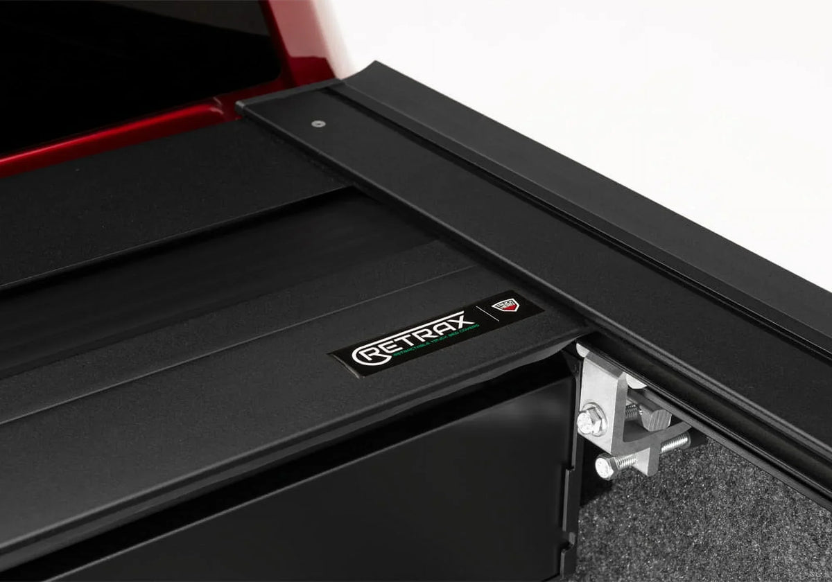 Retrax By Realtruck Retrax By Realtruck Retraxone XR Retractable Truck Tonneau Cover Compatible With Select 2014-2018, 2019 Ltd/Lgcy Chevy/GMC Silverado/Sierra 1500, 2015-19 2500/3500 6'7" Bed