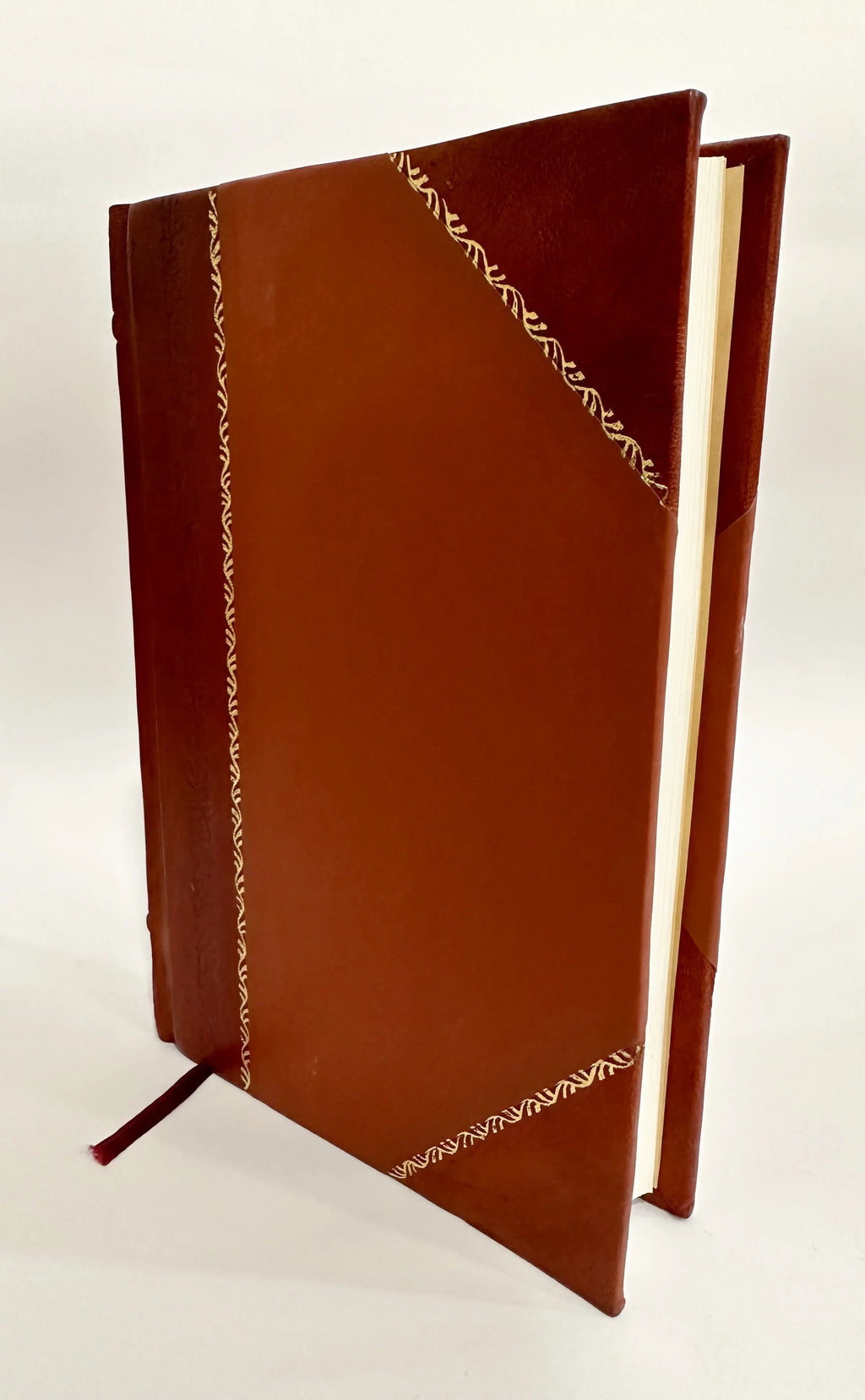 Specifications for Building the U.S. Twinscrew Steel Cruisers for the United States Navy / Construction and Repair Bureau (1890) (1890) [Leather Bound]