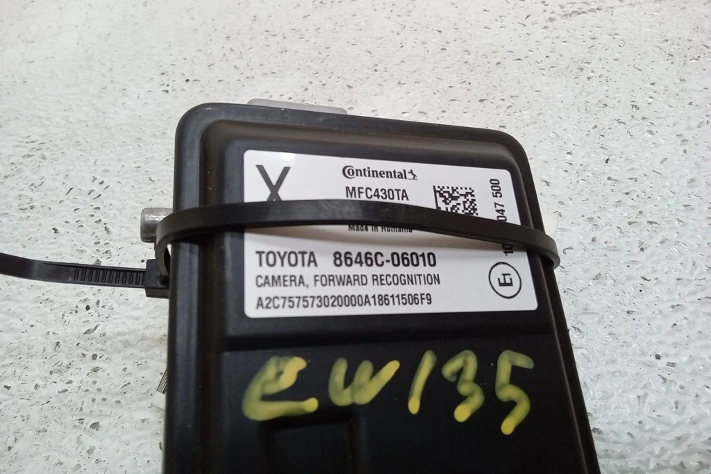 Pre-Owned 2018 Toyota Camry Front Windshield Lane Departure Warning Camera 8646C-06010 OEM (Good)