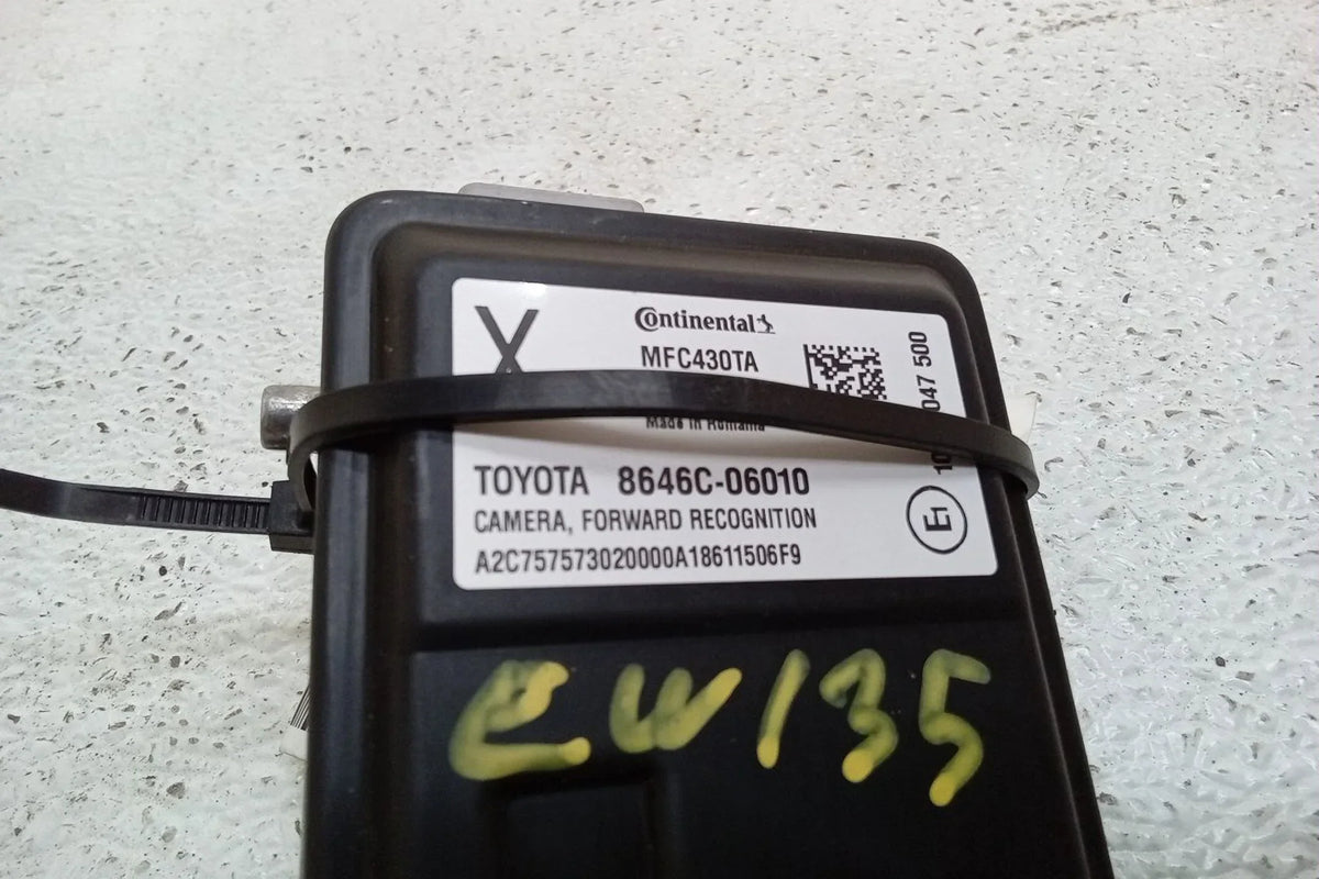 Pre-Owned 2018 Toyota Camry Front Windshield Lane Departure Warning Camera 8646C-06010 OEM (Good)