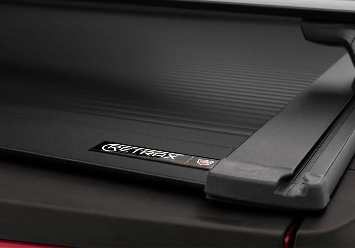 Retrax By Realtruck Retrax By Realtruck Retraxone XR Retractable Truck Tonneau Cover Compatible With Select 2014-2018, 2019 Ltd/Lgcy Chevy/GMC Silverado/Sierra 1500, 2015-19 2500/3500 6'7" Bed