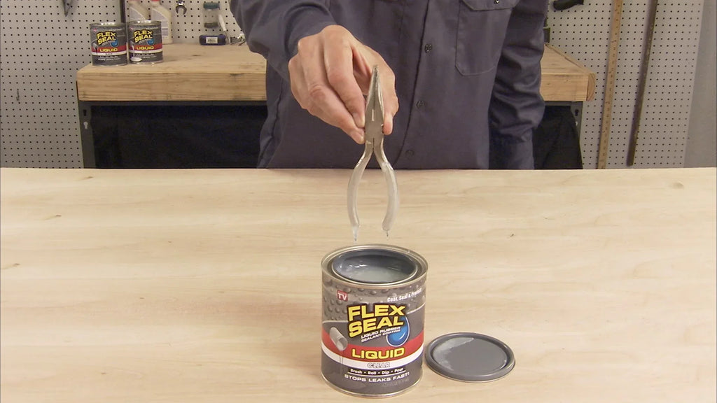 Flex Seal Liquid Rubber Sealant Coating, 1 Gallon, Clear