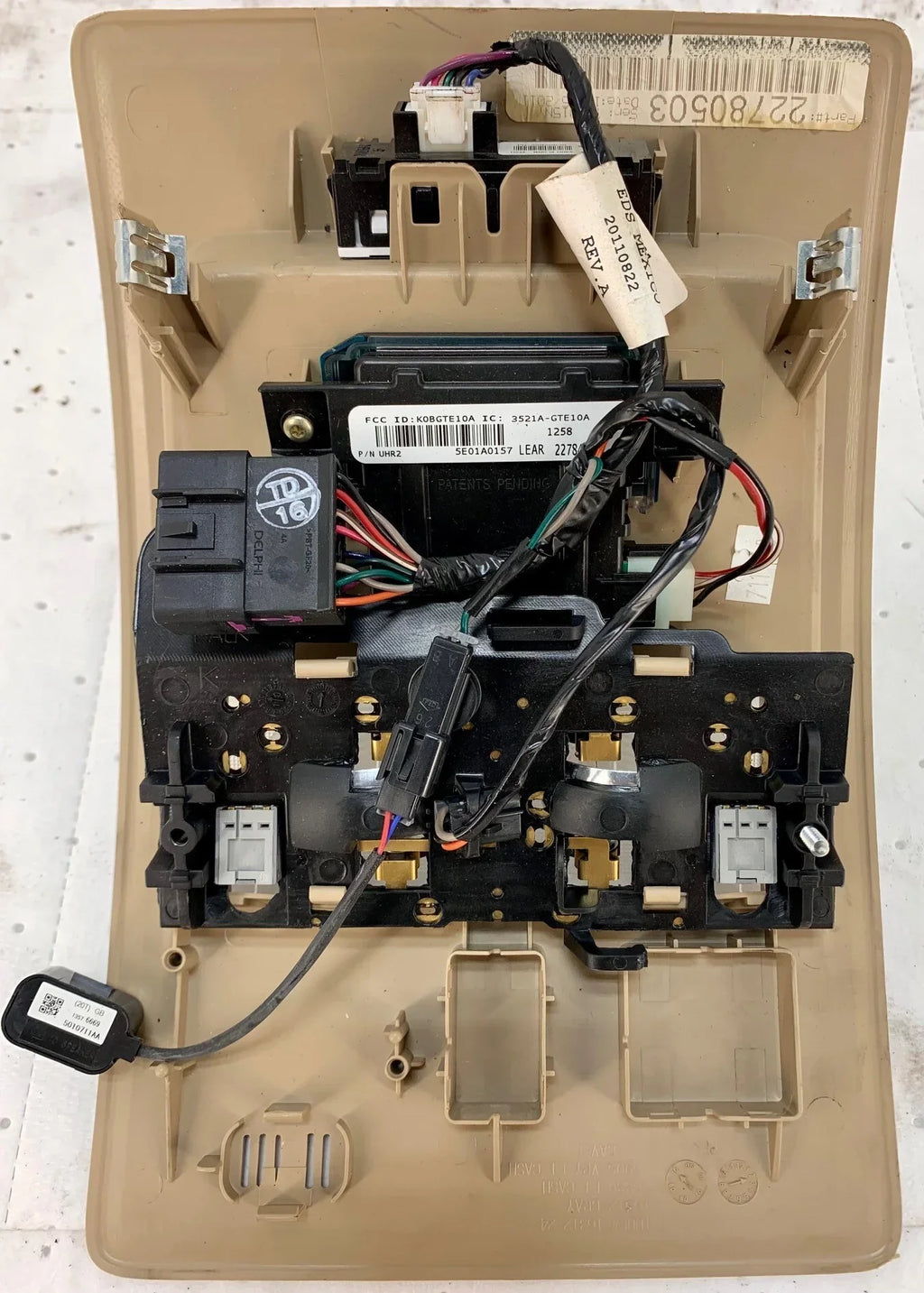Pre-Owned 2012-2013 GMC Sierra Denali 1500 Overhead Roof Console Tan OEM (Good)