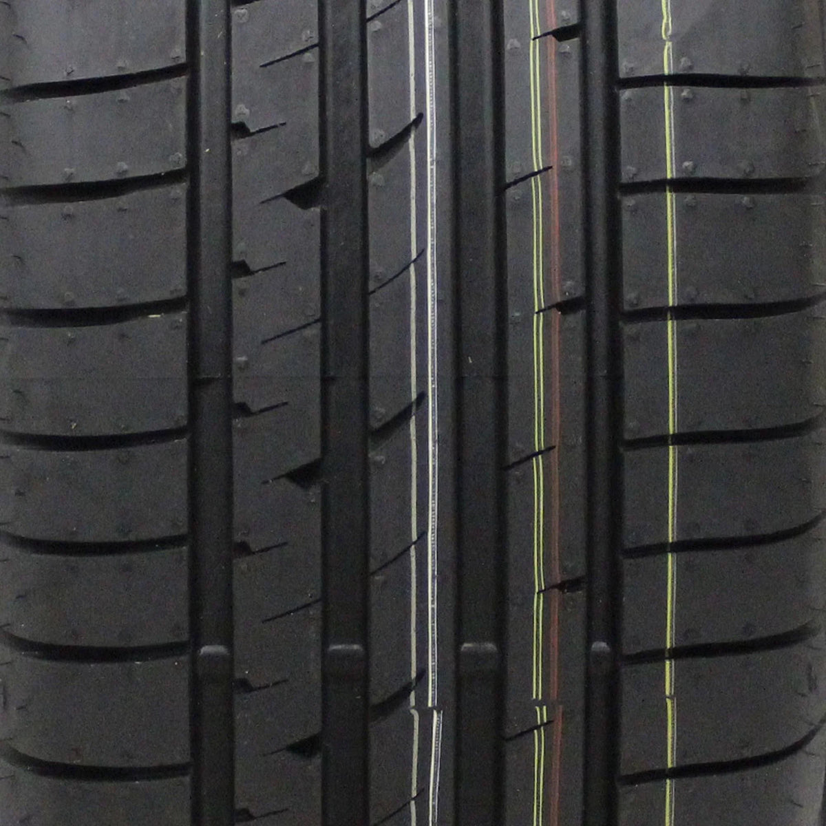 Goodyear Eagle F1 Asymmetric 2 ROF Performance 225/40R19 93Y XL Passenger Tire