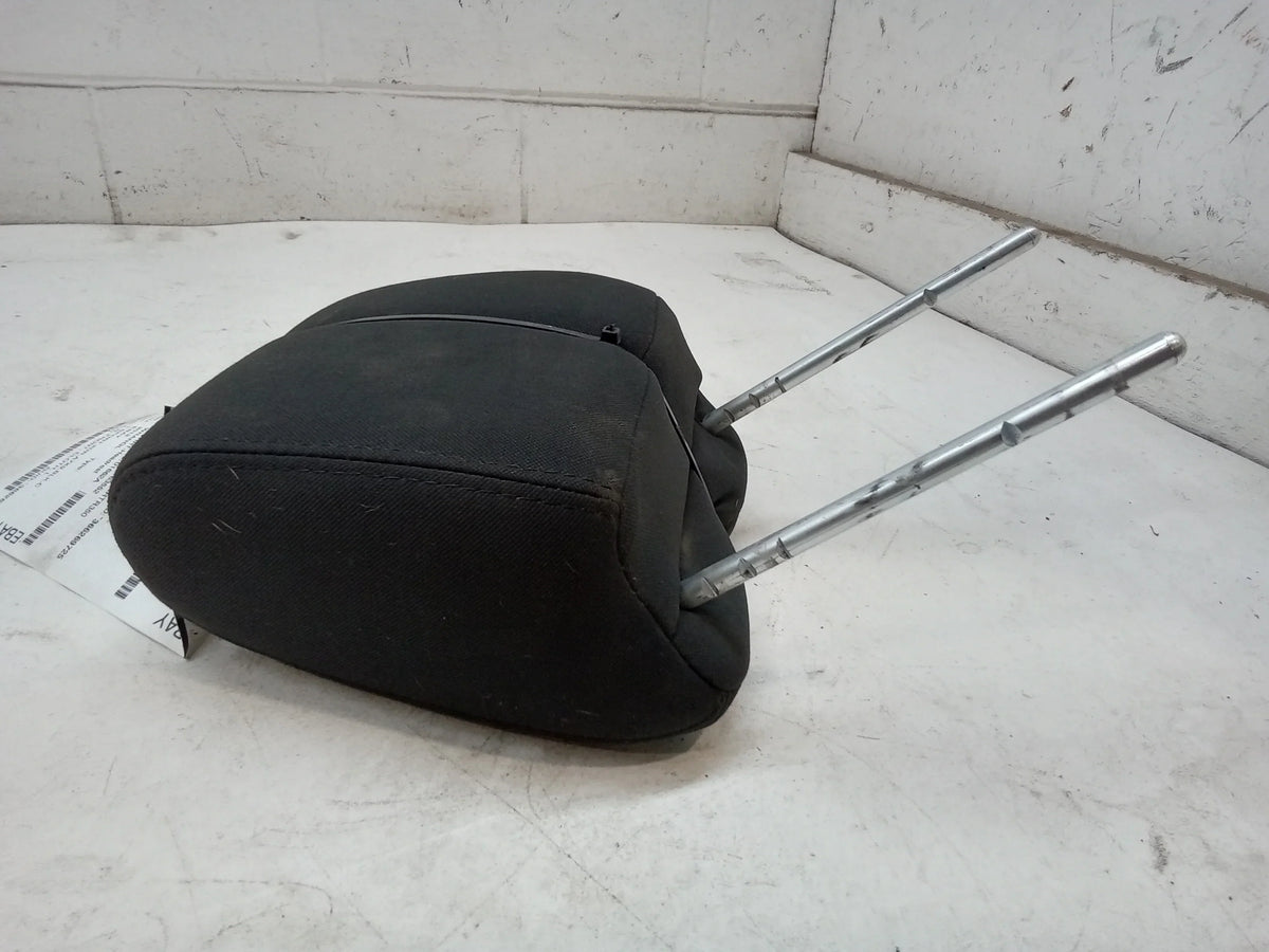 Pre-Owned 12 Jeep Wrangler Cloth Headrest Left Or Right OEM (Good)