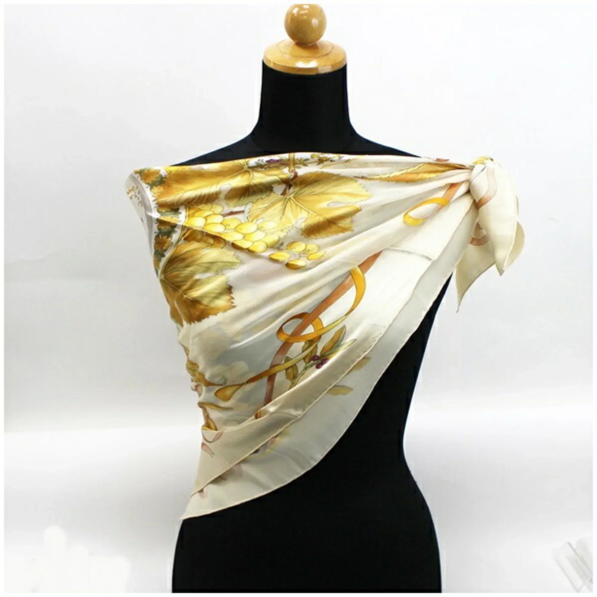 Pre-Owned Salvatore Ferragamo Viscose x Silk Scarf Muffler Fruit Pattern Cream Women's (Good)