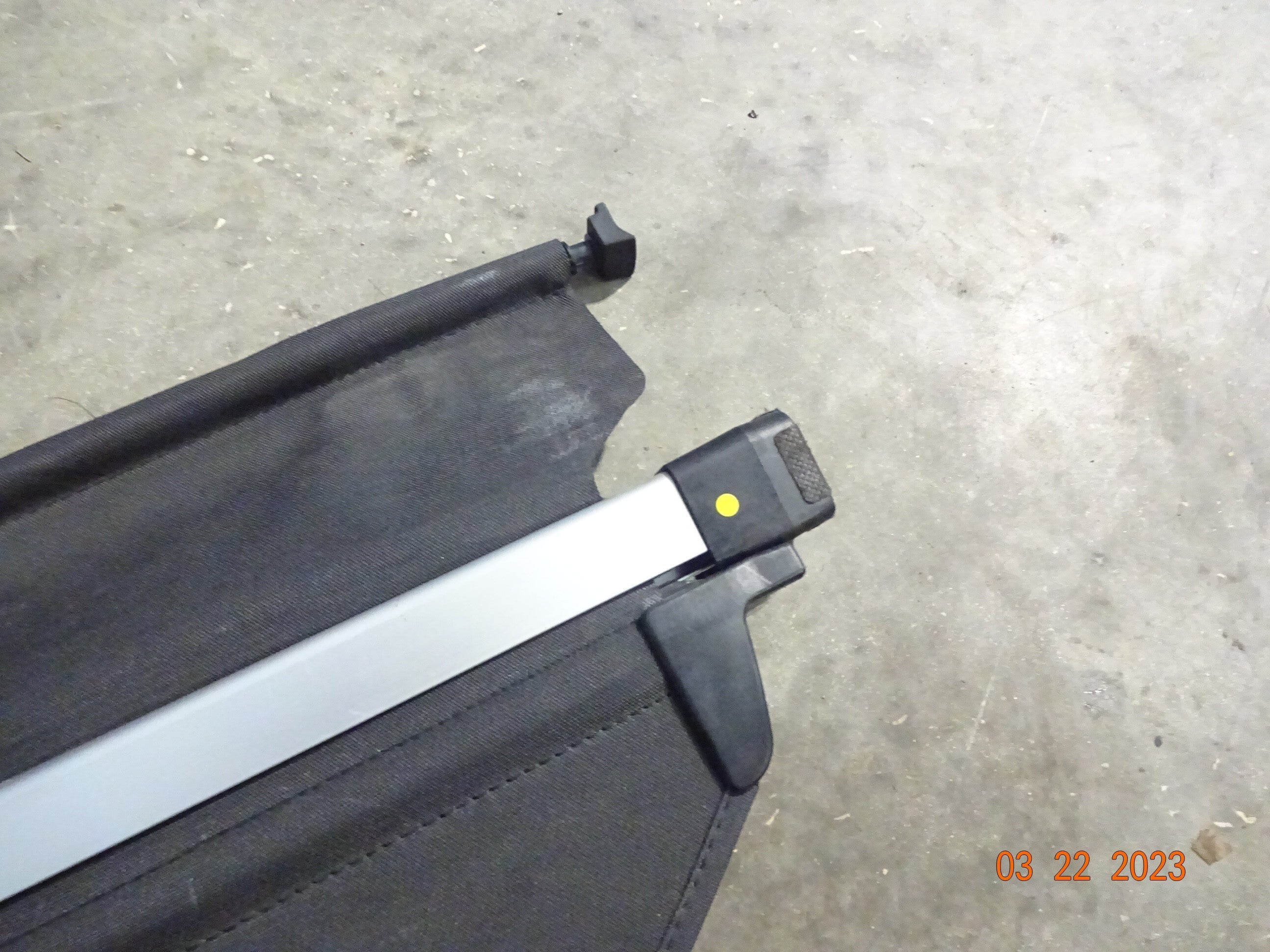 Pre-Owned 2014 Subaru Forester Rear Black Retractable Cargo Cover OEM (Good)
