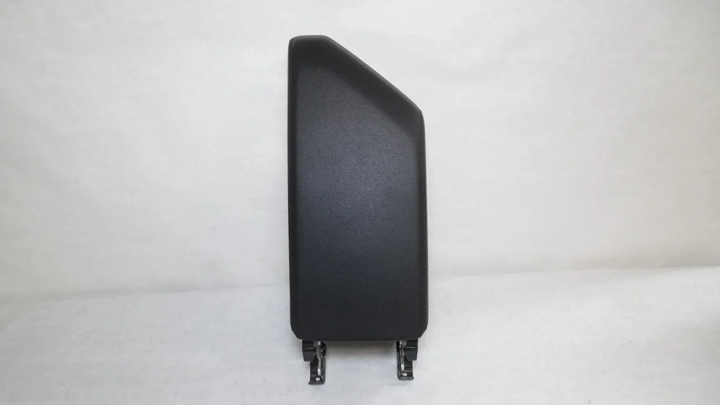 Pre-Owned 2019 2020 2021 Volkswagen Jetta Center Floor Console Lid Armrest Black OEM (Good)