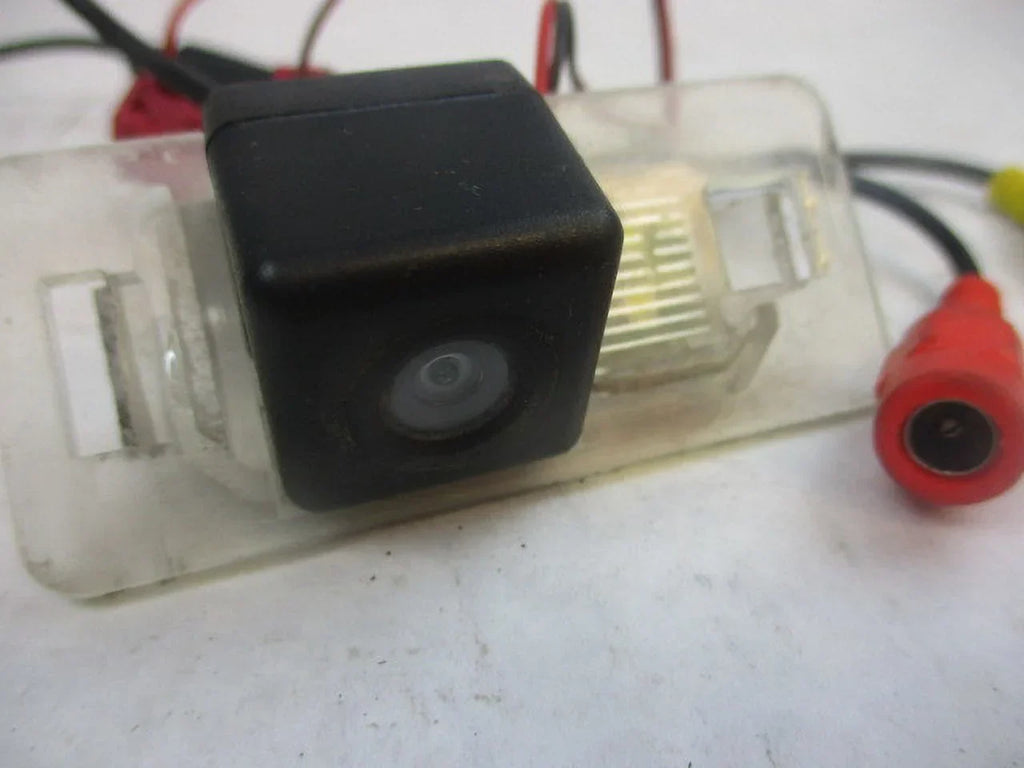 Pre-Owned 2000 BMW 323 Series Rear Camera Trunk Mount OEM LKQ (Good)