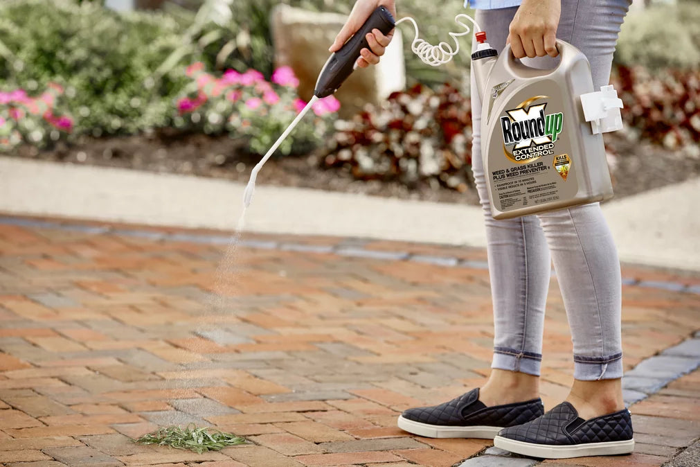Roundup Ready-to-Use Extended Control Weed & Grass Killer Plus Weed Preventer II with Comfort Wand, 1.33 gal.